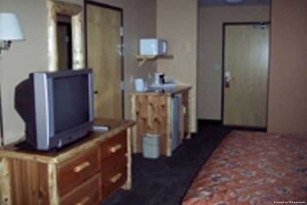 Hotel Pine Peaks Lodge and Suites (Crosslake)